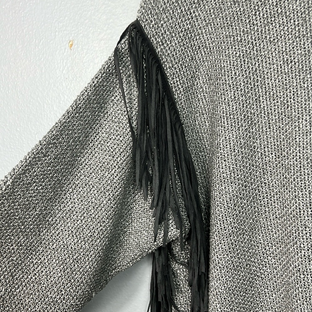 Chico’s Travelers Gray Fringe Open Front Cardigan Sweater Medium Size 8 - Picture 7 of 8